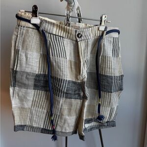Scotch and Soda Jacquard Check Pleated Shorts. Mens Medium.